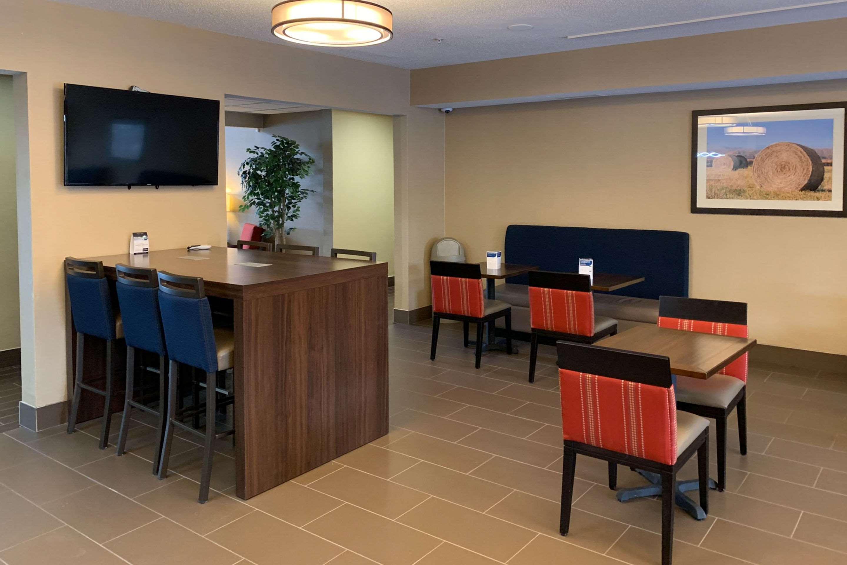 Comfort Suites Auburn Near I-69 Eksteriør billede