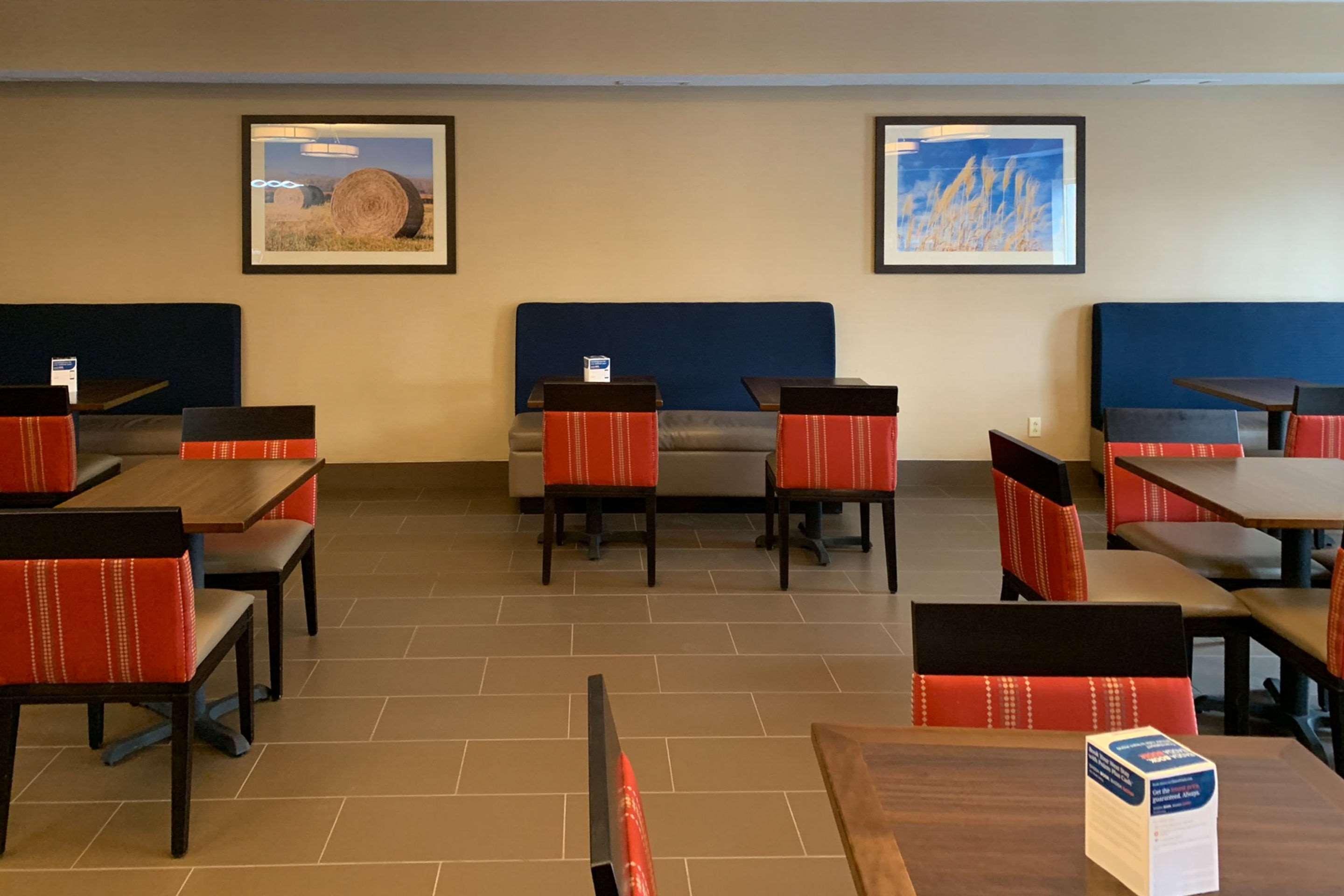 Comfort Suites Auburn Near I-69 Eksteriør billede