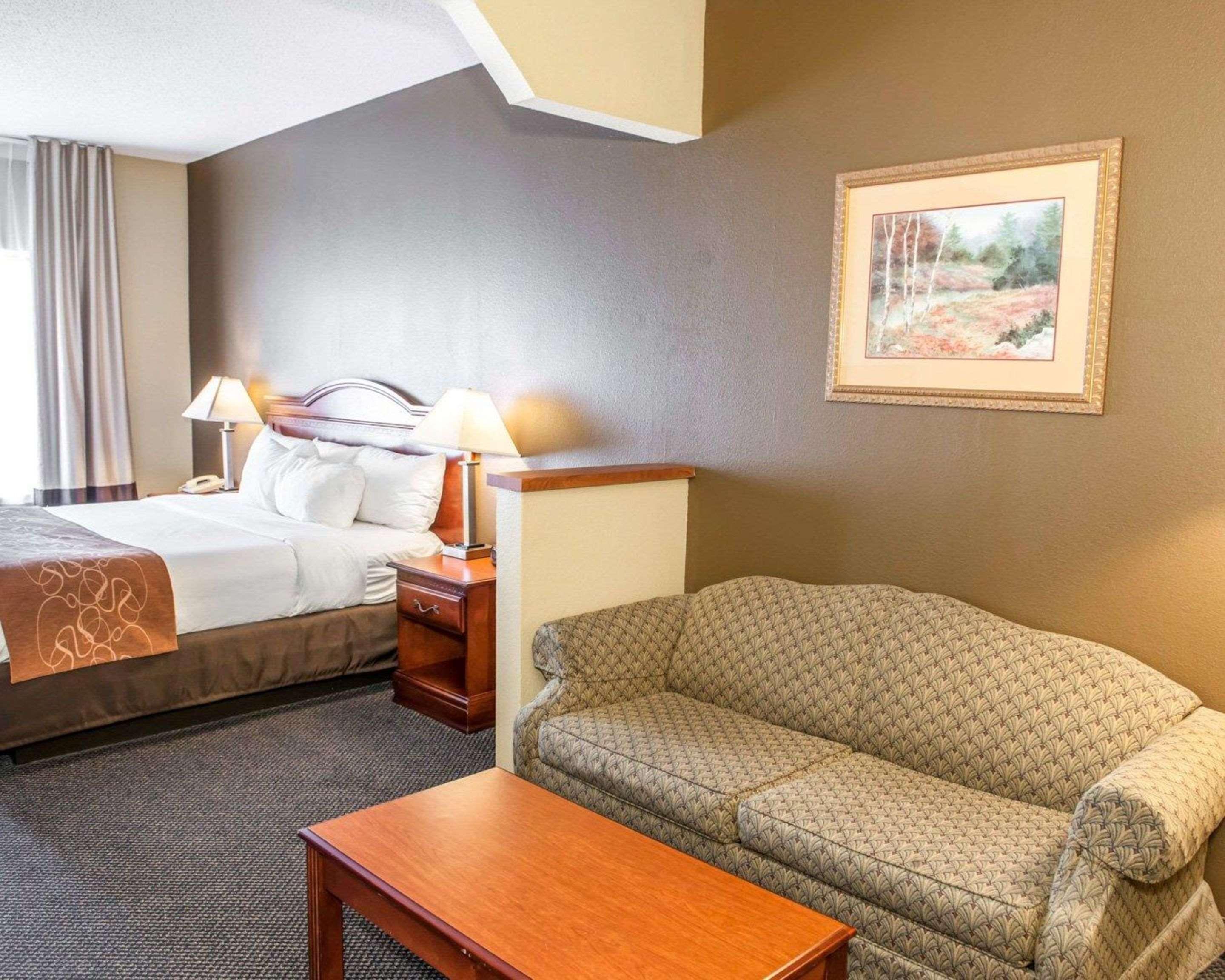 Comfort Suites Auburn Near I-69 Eksteriør billede