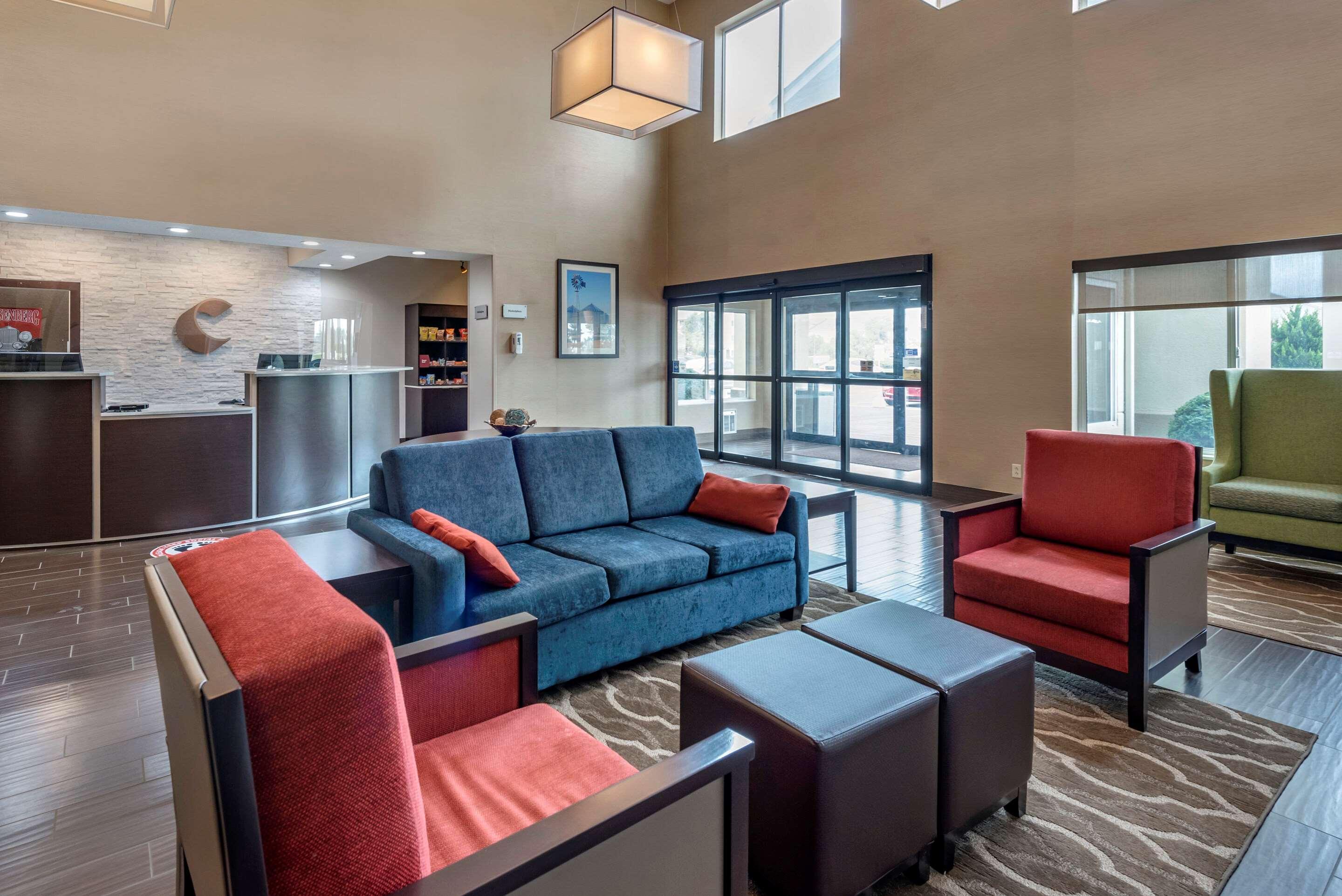 Comfort Suites Auburn Near I-69 Eksteriør billede