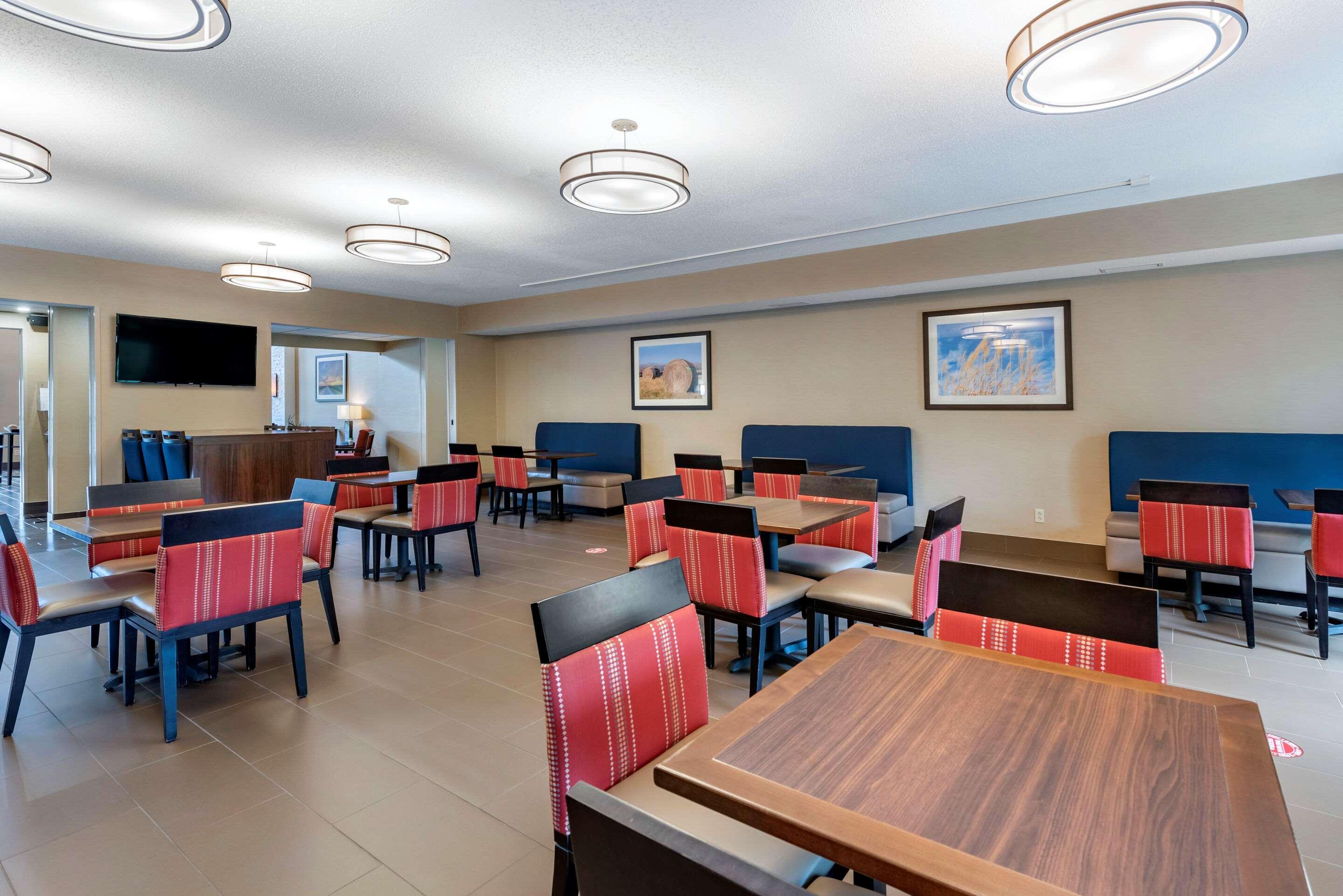 Comfort Suites Auburn Near I-69 Eksteriør billede